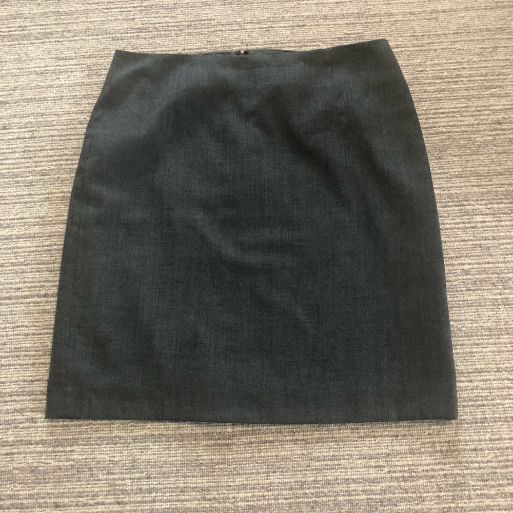 Gray pencil skirt